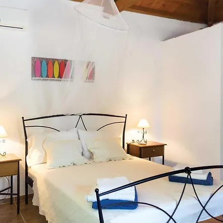 Nektaria Villa Alikias