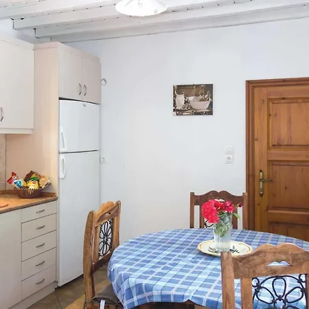 Nektaria Villa Alikias